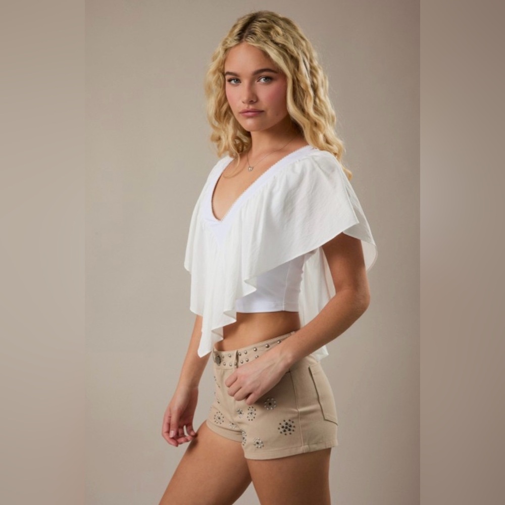 V neck Ruffle Top - Picture 2 of 3